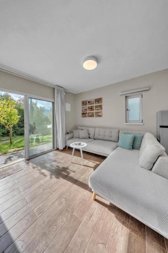 Tsiv'on Apartment | Engel apartments -אירוח למטיילים בגליל עליון