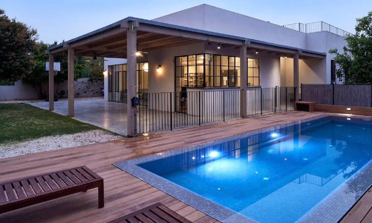 German Colony Villa | Excellent Boutique Villa With Amazing Pool