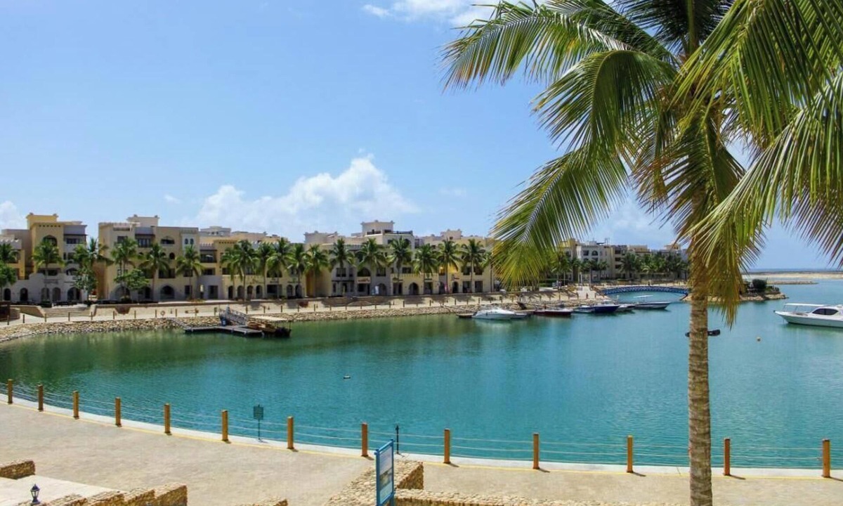 Salalah Apartment | Exclusive 3-Bedroom Marina Escape