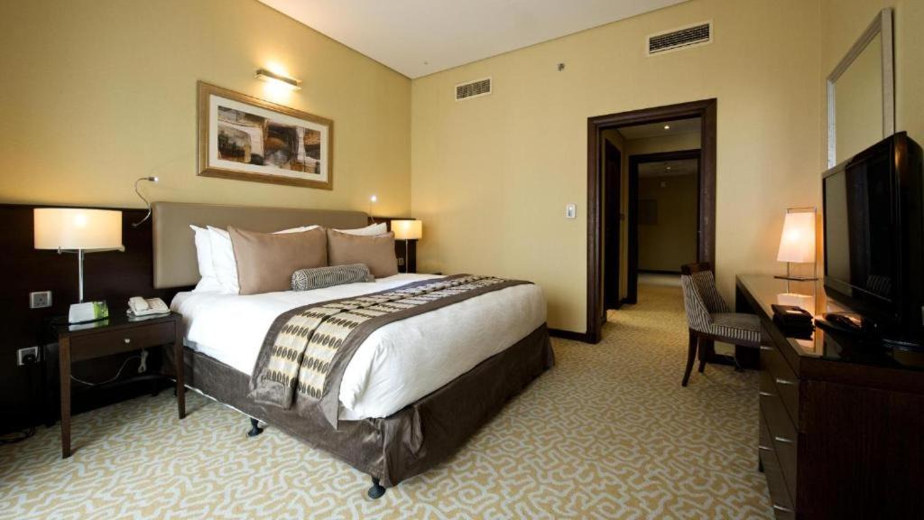 Barsha Heights Apartment | Executive Three Bedroom Apartment Near Internet Metro Station By Luxury Bookings AD