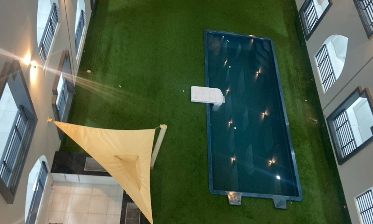 Salalah Apartment | Fantastic 3-bedroom apartment with AC, WIFi in Salalah & public swimming pool