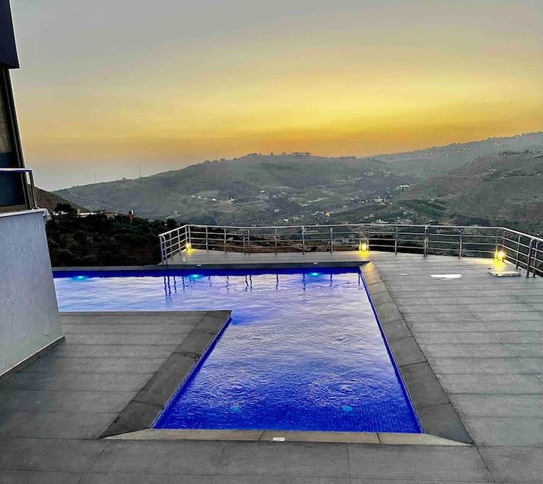 Suwailih Villa | Farmhouse with Pool and Breathtaking Views