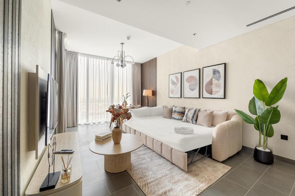 Nad Al Sheba Apartment | FIRST CLASS 3BR Stylish Luxury Escape