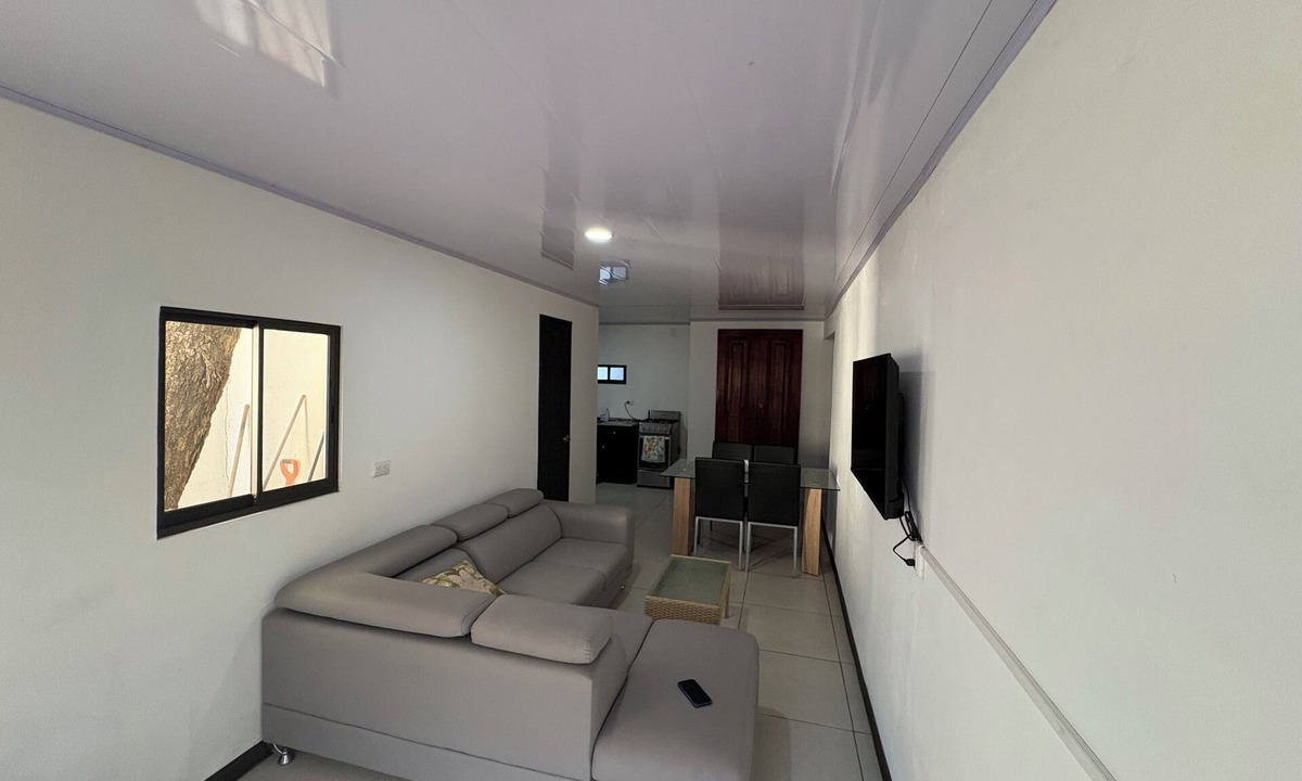 Paso Tempisque Apartment | Floral Departments