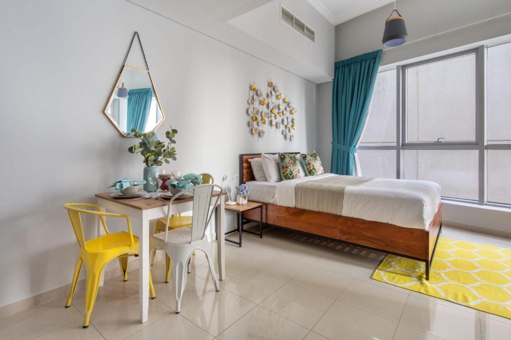Jumeirah Beach Residence Apartment | Frank Porter - Bay Central