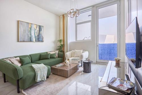 Dubai Apartment | Frank Porter - Gemz by Danube