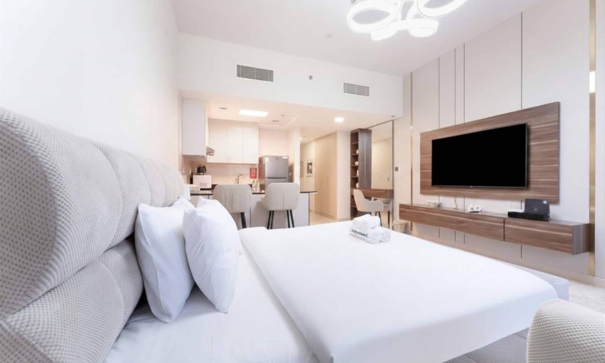 Dubai Sports City Apartment | Free housekeeping visits during your stay - StayShort - Classy Studio in Sports City Sleeps 2 with Pool