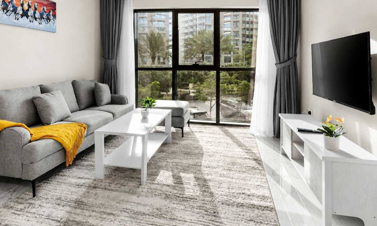 Dubai Apartment | Free housekeeping visits during your stay - Relaxing 1 Bedroom in Dubai South that Sleeps 2!