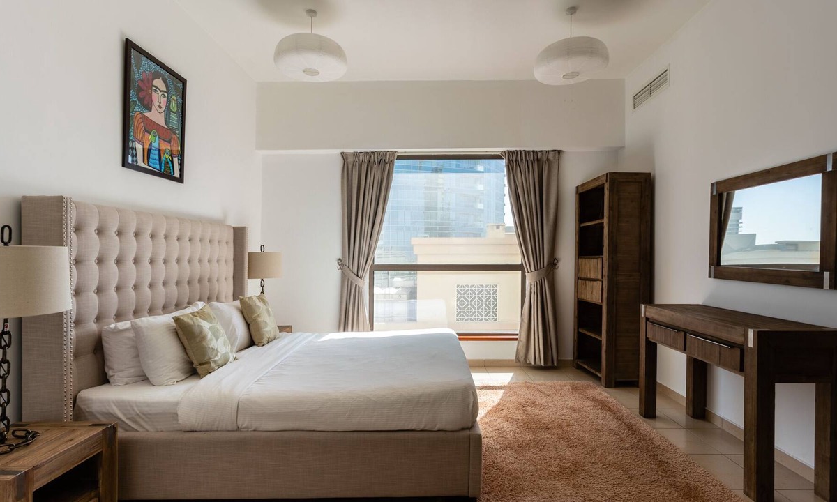 Jumeirah Beach Residence Apartment | Full Marina View! 3 mins to the Beach!!
