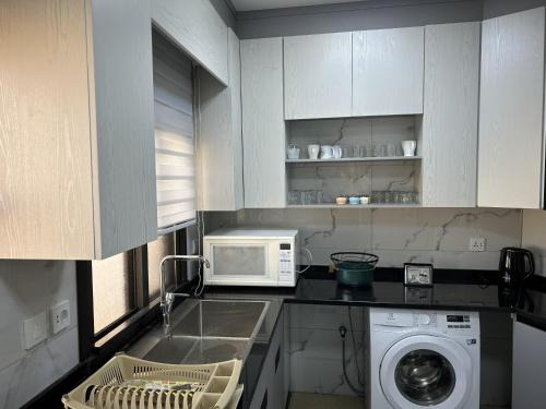Al-Karak Apartment | golden apartment - karak - thaniyah الكرك الثنية
