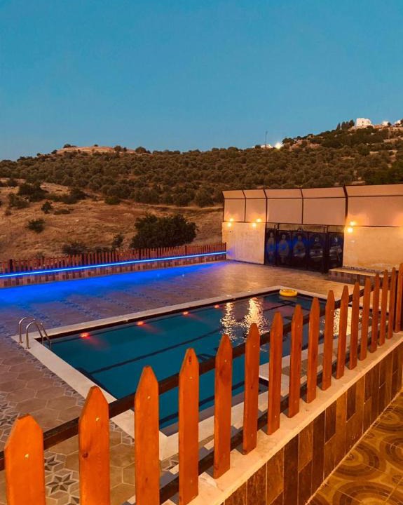 Ajloun Ski Chalet | Green forest farm
