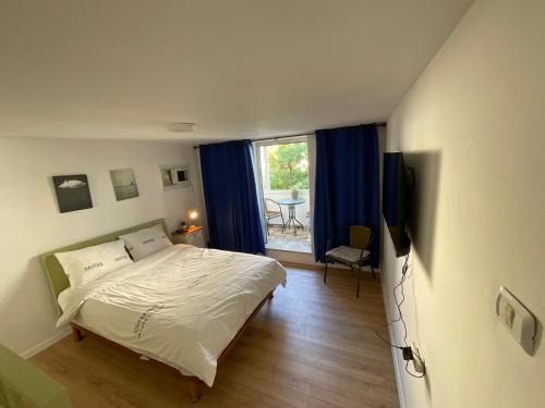 Haifa Apartment | Green gallery