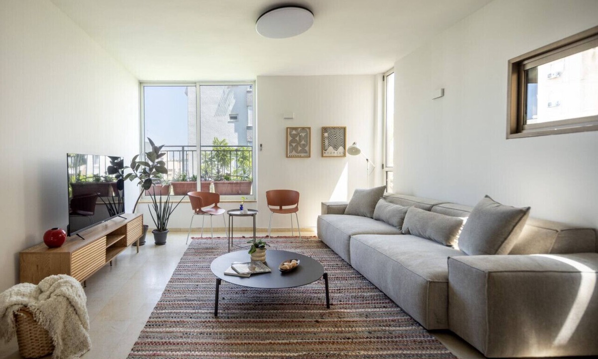 Tel Aviv City Center Apartment | Green Oasis in Tel Aviv's Old North