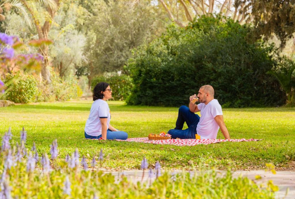 Gvulot Cabin | Gvulot - Kibbutz experience