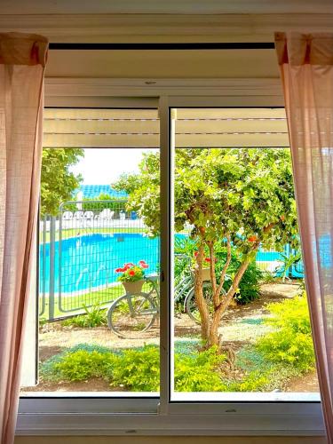 Nahariya Apartment | GW009 Gugel Waves Patio and Pool Seaview Apartment