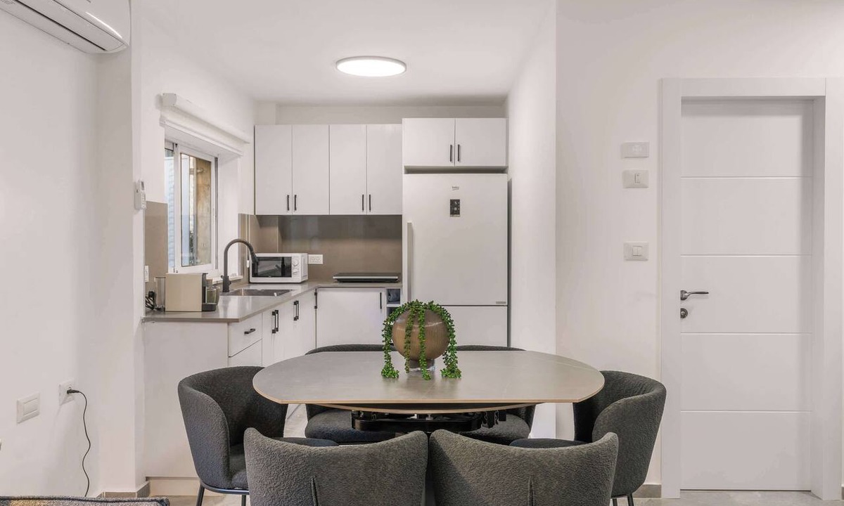 Jerusalem City Centre Apartment | HaHavatselet 19 - Isrentals - Deluxe XL
