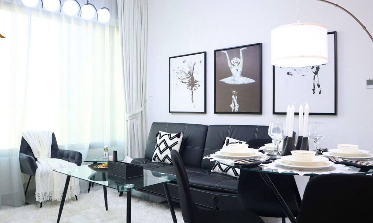 Masdar City Apartment | Heart of Masdar: Your Luxury 1BR Oasis