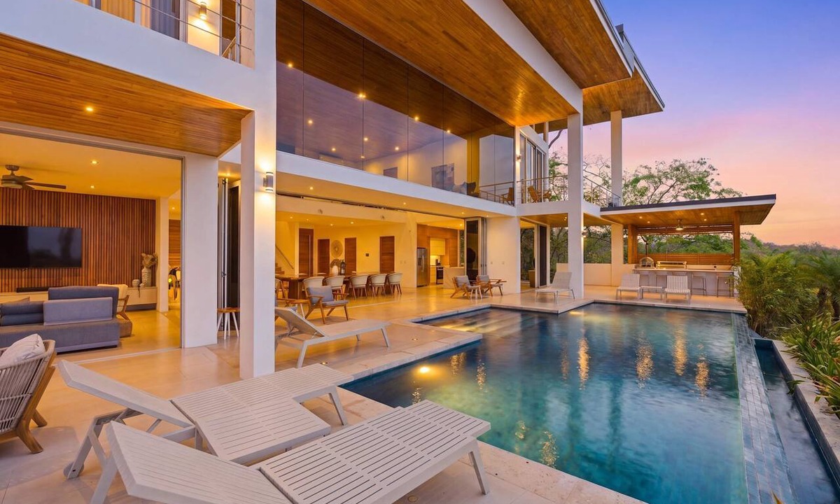 Playa Grande Villa | Hilltop Villa: Infinity Pool & Ocean Horizon