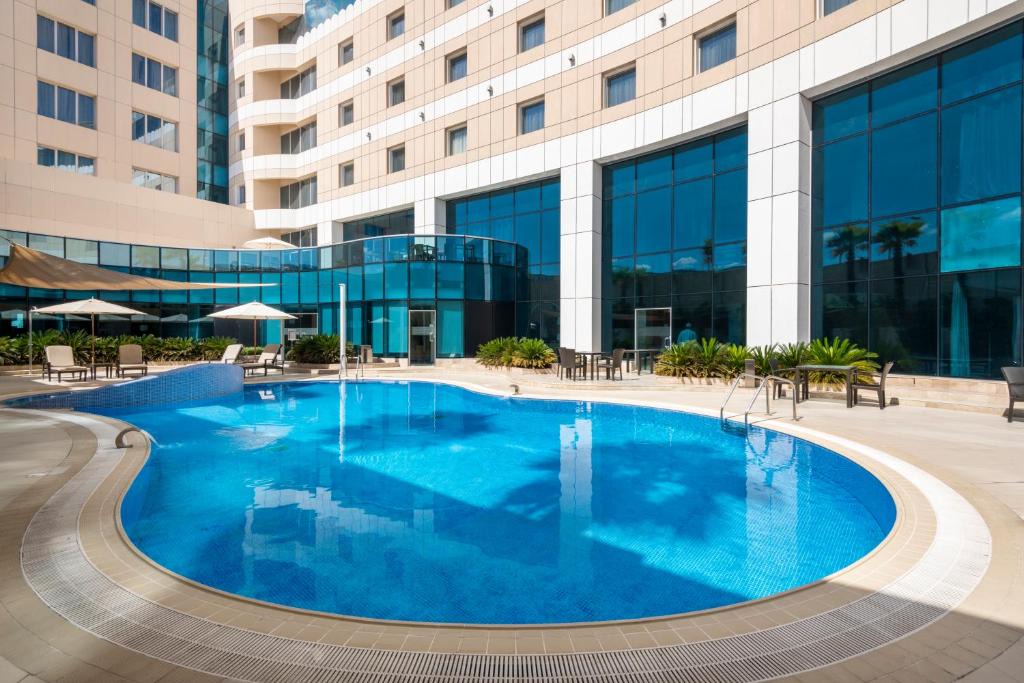 Muscat Hotel | Holiday Inn Muscat AlSeeb by IHG