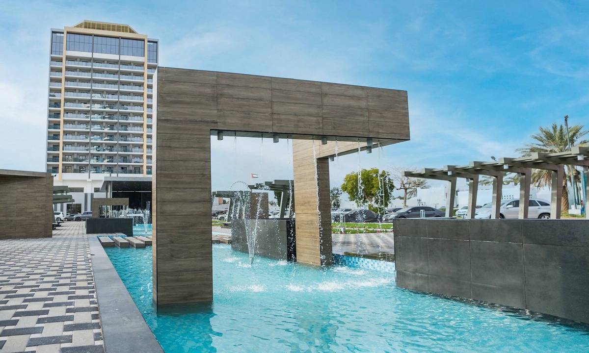 Al Majaz Hotel | Holiday International Sharjah