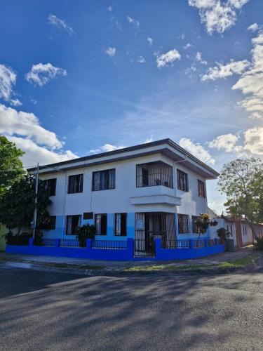 Liberia House | Hostel Casa Mar