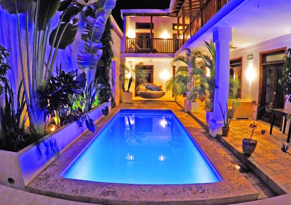 Leon Hotel | Hotel and Coffe Azul
