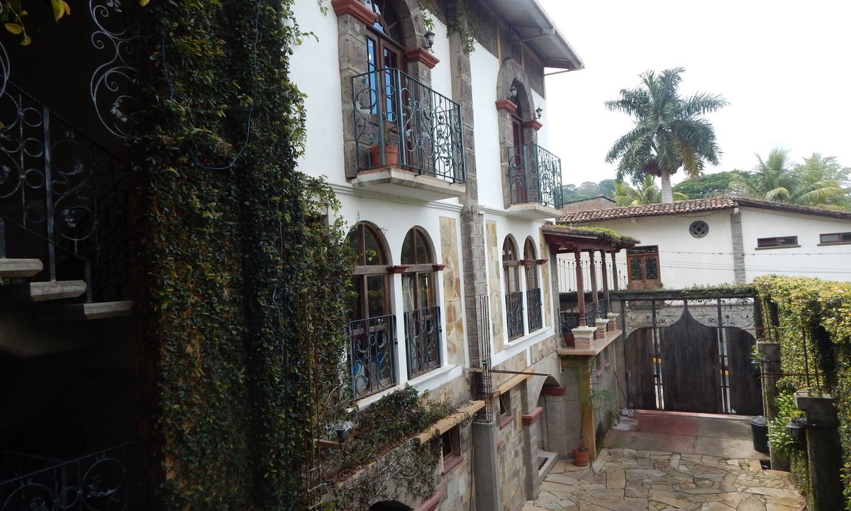 San Ramon Hotel | Hotel y Restaurante Las Orquídeas