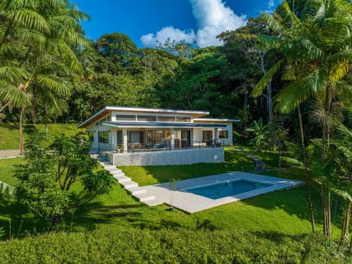Ballena House | House 15 min from the beach with river access