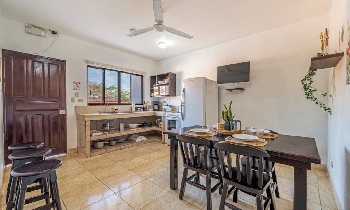 Coco Apartment | Inviting family-friendly apartment with high-speed Wi-Fi, Netflix & pool