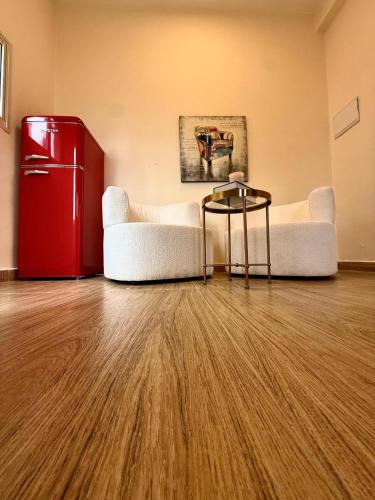 Haifa Apartment | Irooms770-Mamad downstairs