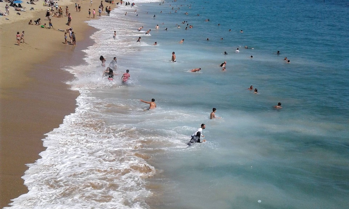 Netanya Apartment | * ISRAEL- BEST SPACIOUS CENTRAL CITY BEACH APT IN THE CENTER NEAR EVERYWHERE NOW