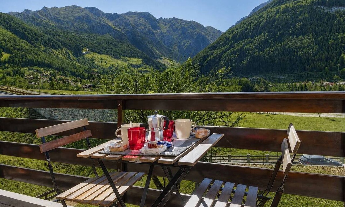 Temu Apartment | La Casa Di Davide Temù-4 seats-Panoramic View-Free Parking-1 min from the slopes