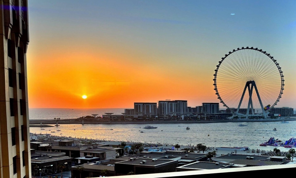 Jumeirah Beach Residence Apartment | Large aprt Dubai Jbr beach walk sea and wheel view