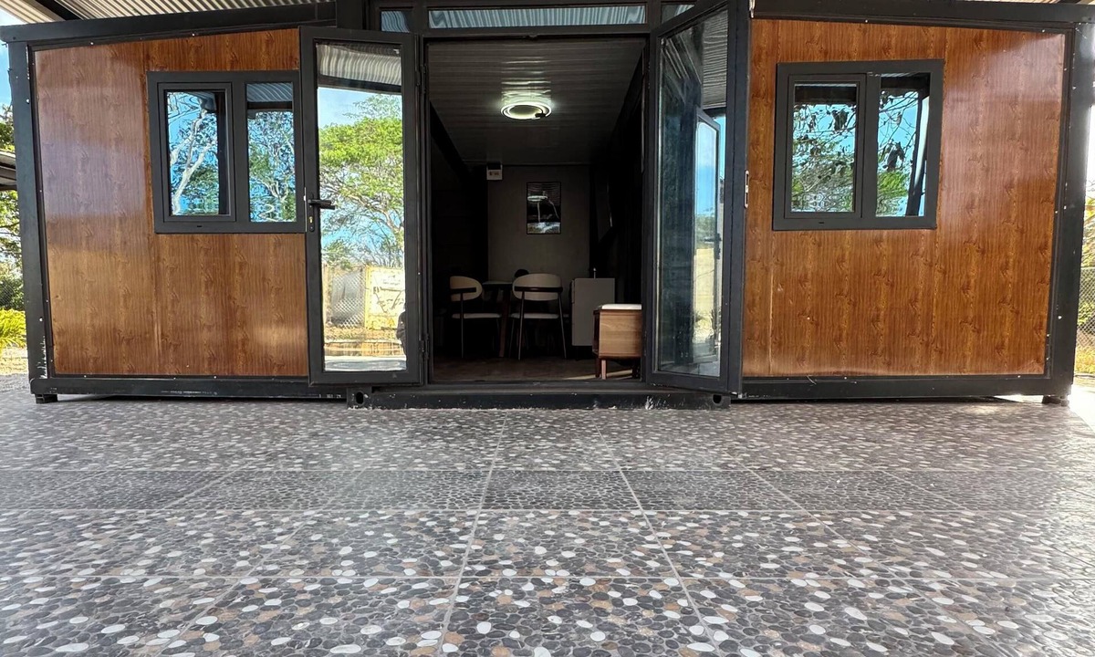 Tamarindo Cabin | Lovely 1-bedroom home with AC in charming Tamarindo - private and serene