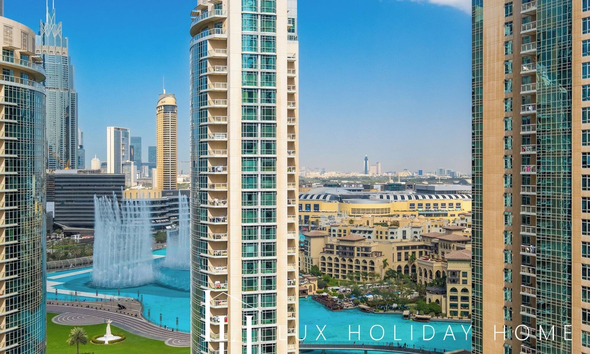 Downtown Dubai Apartment | LUX Burj Khalifa Fountain View Suite 2