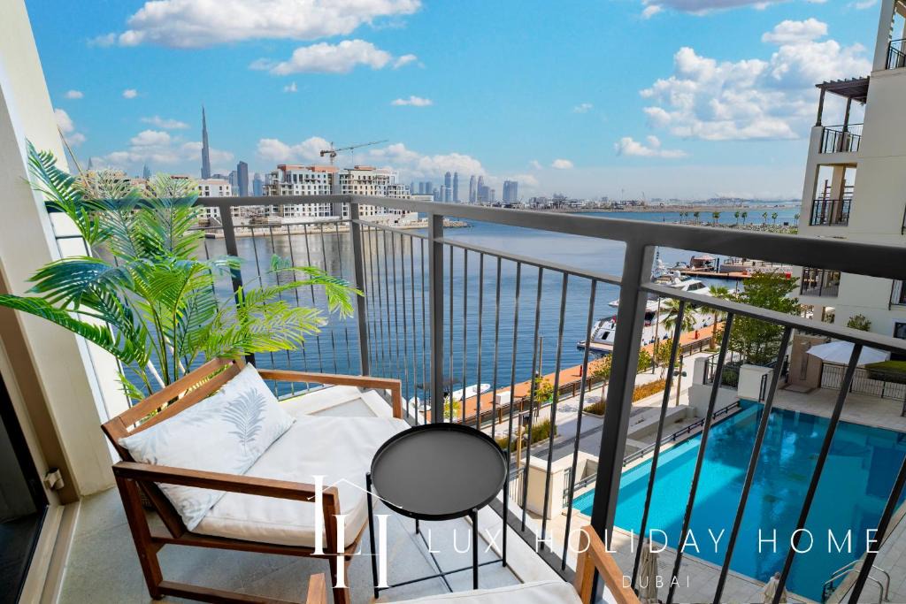 Dubai Apartment | LUX The Le Pont Sea View Suite