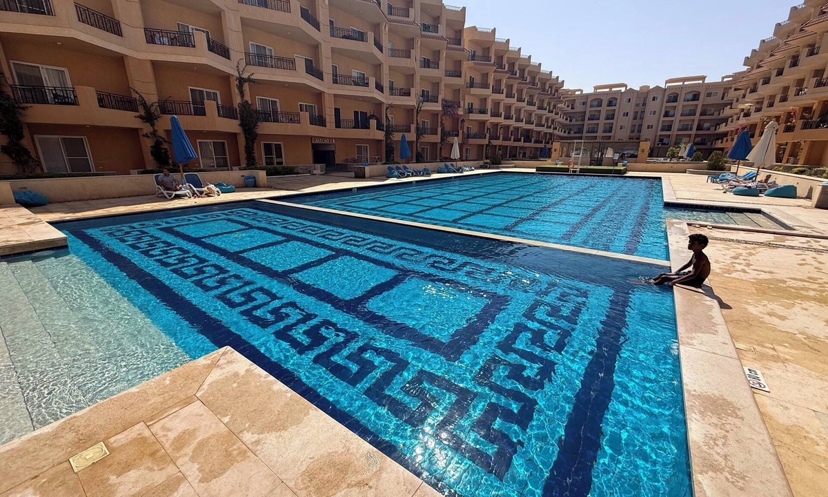 Al Ahyaa Apartment | Luxurious Apartment in Selena Bay - Private Beach, 5 Pools and & Kite Surfing
