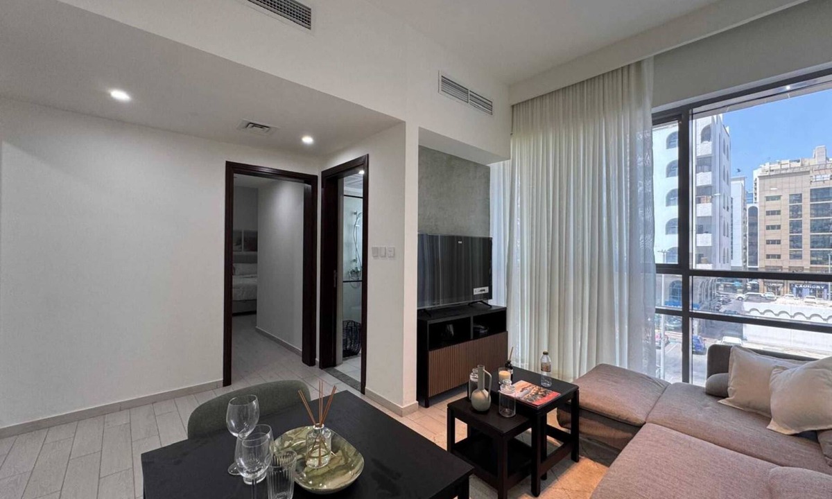 Al Danah Apartment | Luxury 1-bedroom fully furnished Lifeline apartment