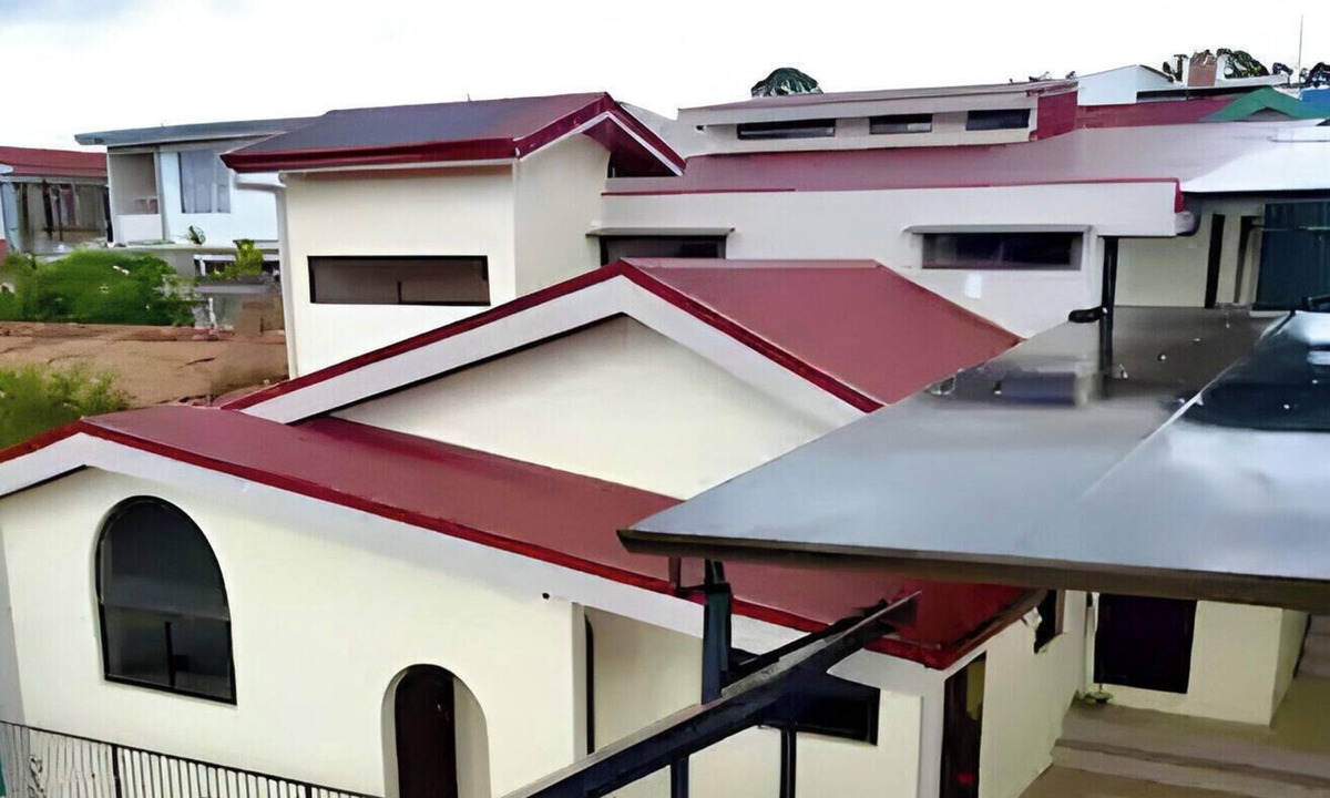 Catedral House | Luxury 10-bedroom House in Serene San José Neighborhood Perfect for Large Groups