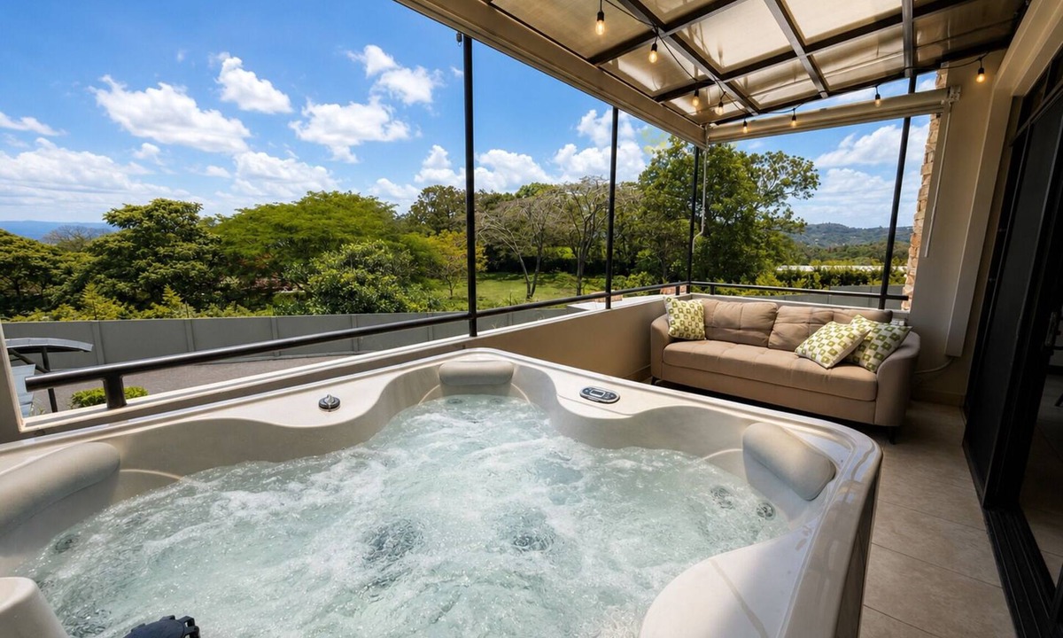 Santa Ana Apartment | Luxury 2-Story Penthouse with Private Jacuzzi