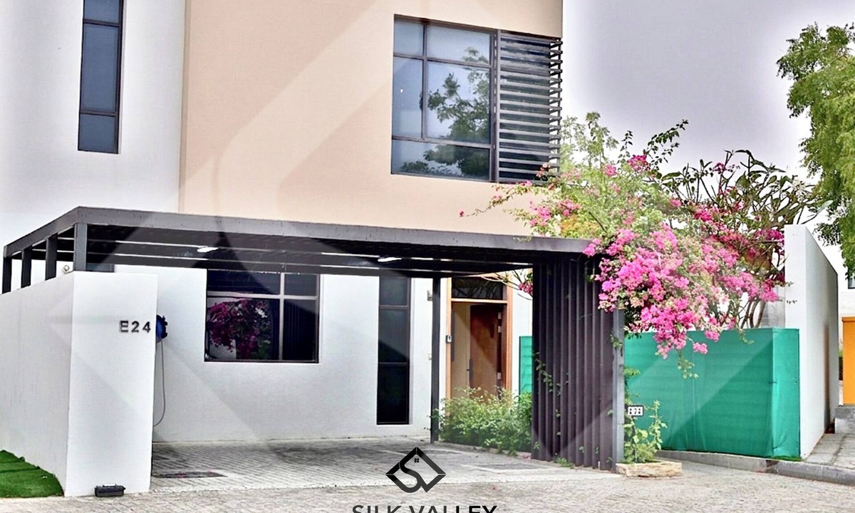 Sharjah House | Luxury 3BR Villa with Private Garden