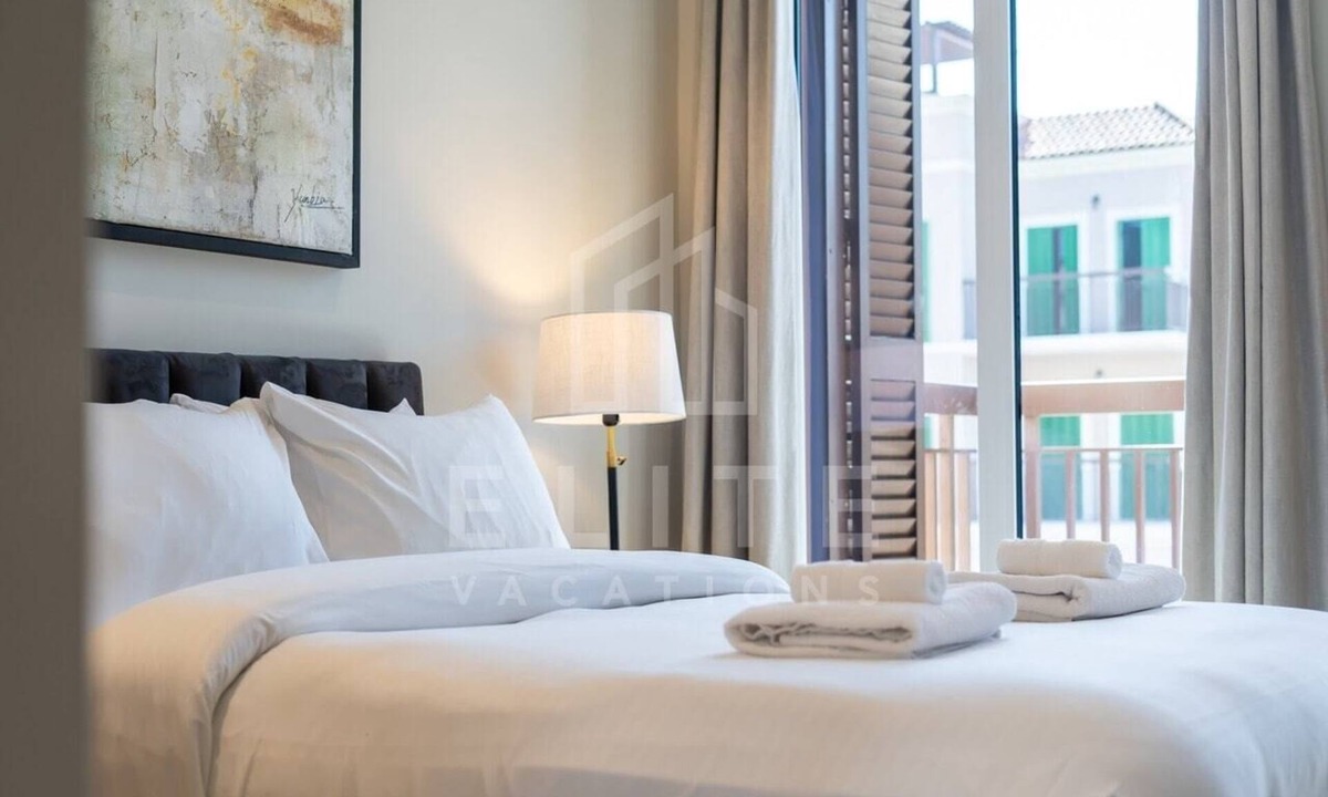 Dubai Villa | Luxury 4BR Villa with Private Beach and Burj Views