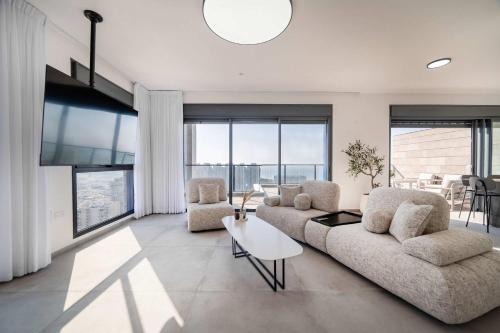 Rishon LeTsiyon Apartment | Luxury 5BR Penthouse Huge Sea-View Balcony l Mamad