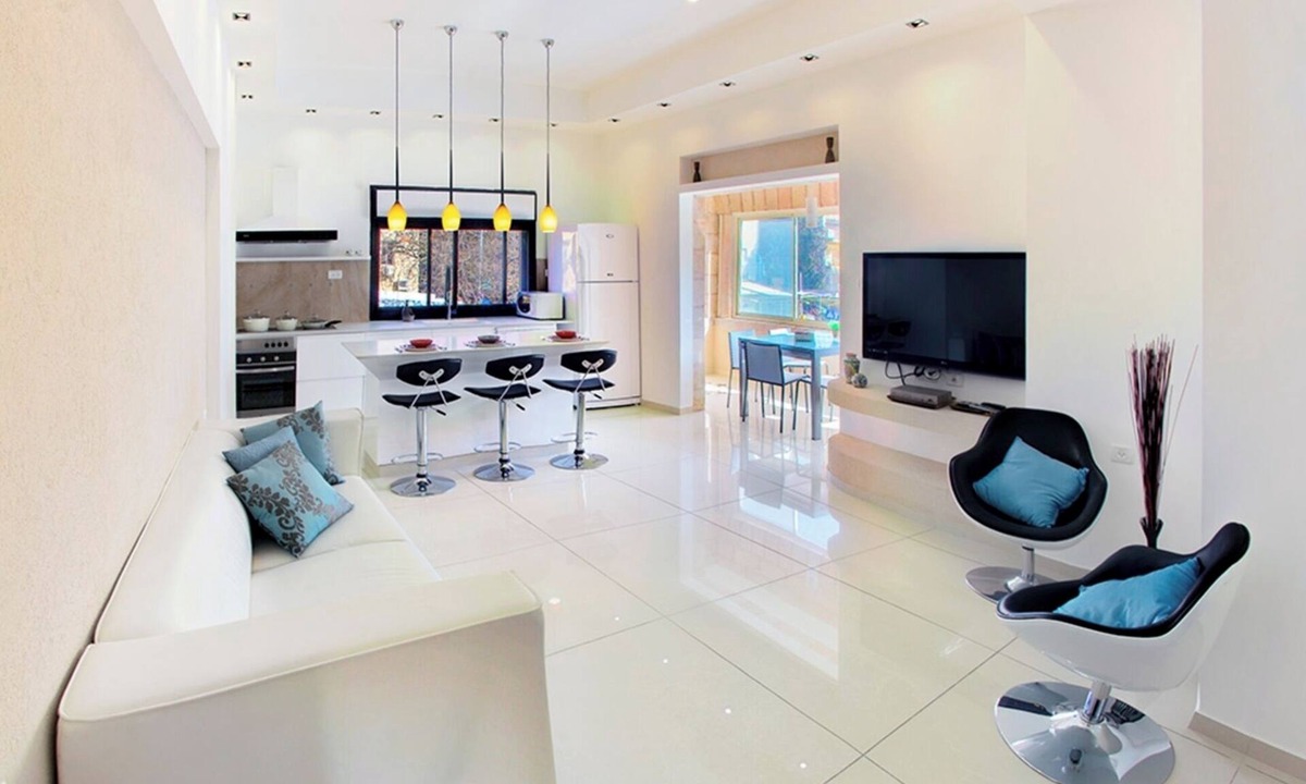 Emek Refaim Apartment | Luxury apartment in the heart of the German colony