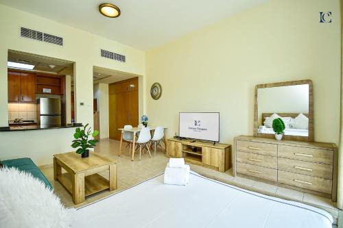 Discovery Gardens Apartment | Luxury Escapes - Tranquil Retreat - Studio Apts near Metro and Mall - Discovery Gardens - SHAR & MCL