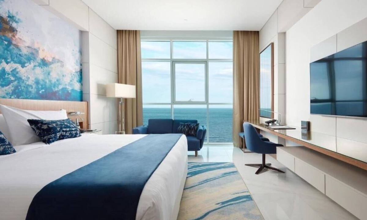 Al Aqah Apartment | Luxury Executive Suite Near Sandy Beach by Luxury