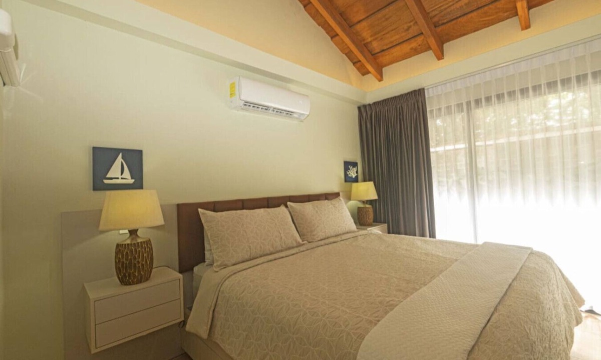 Coco Cabin | Luxury Suite beautiful gardens pool jacuzzi boutique hotel