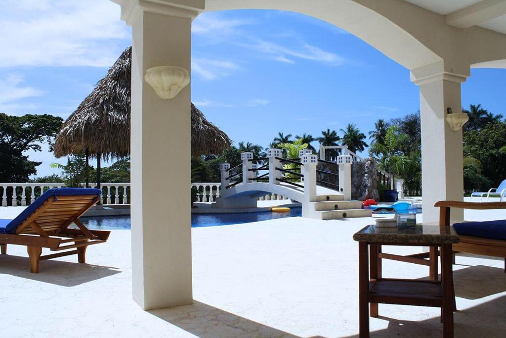 Tango Mar Villa | Luxury Tambor Estate with private pool and jacuzzi