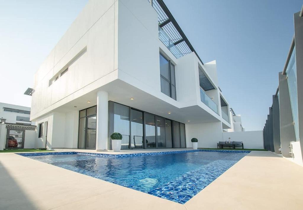 Al Hamriya Villa | Luxury Villa overlooking sea with private pool