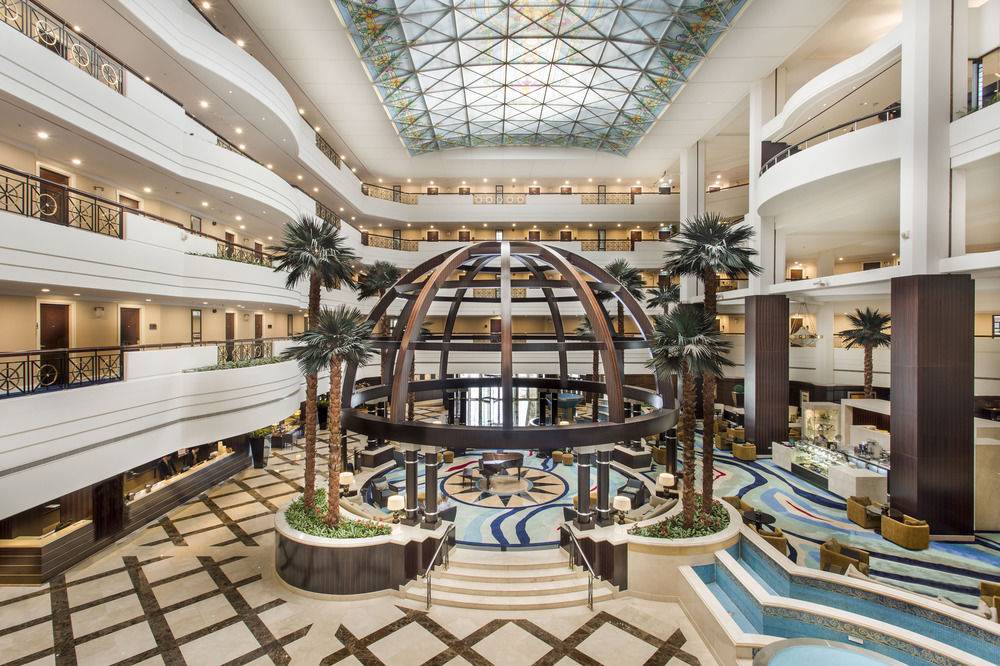 Garhoud Hotel | Mövenpick Grand Al Bustan Dubai